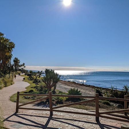 Seaside View Apartment Estepona Dış mekan fotoğraf