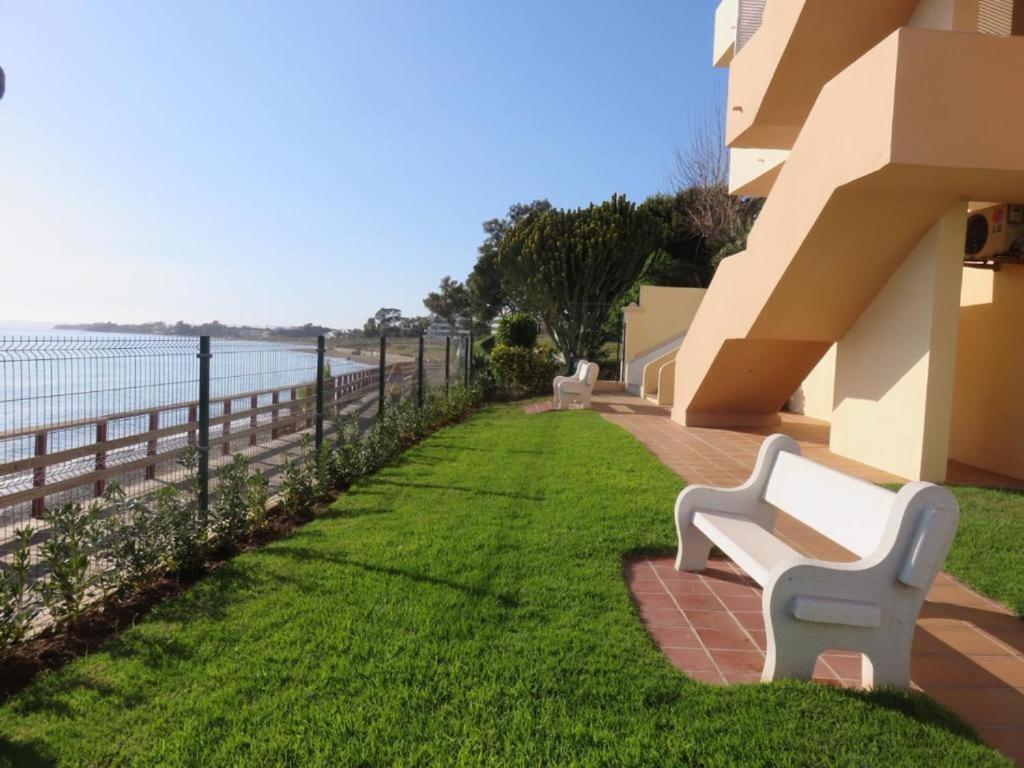 Seaside View Apartment Estepona Dış mekan fotoğraf
