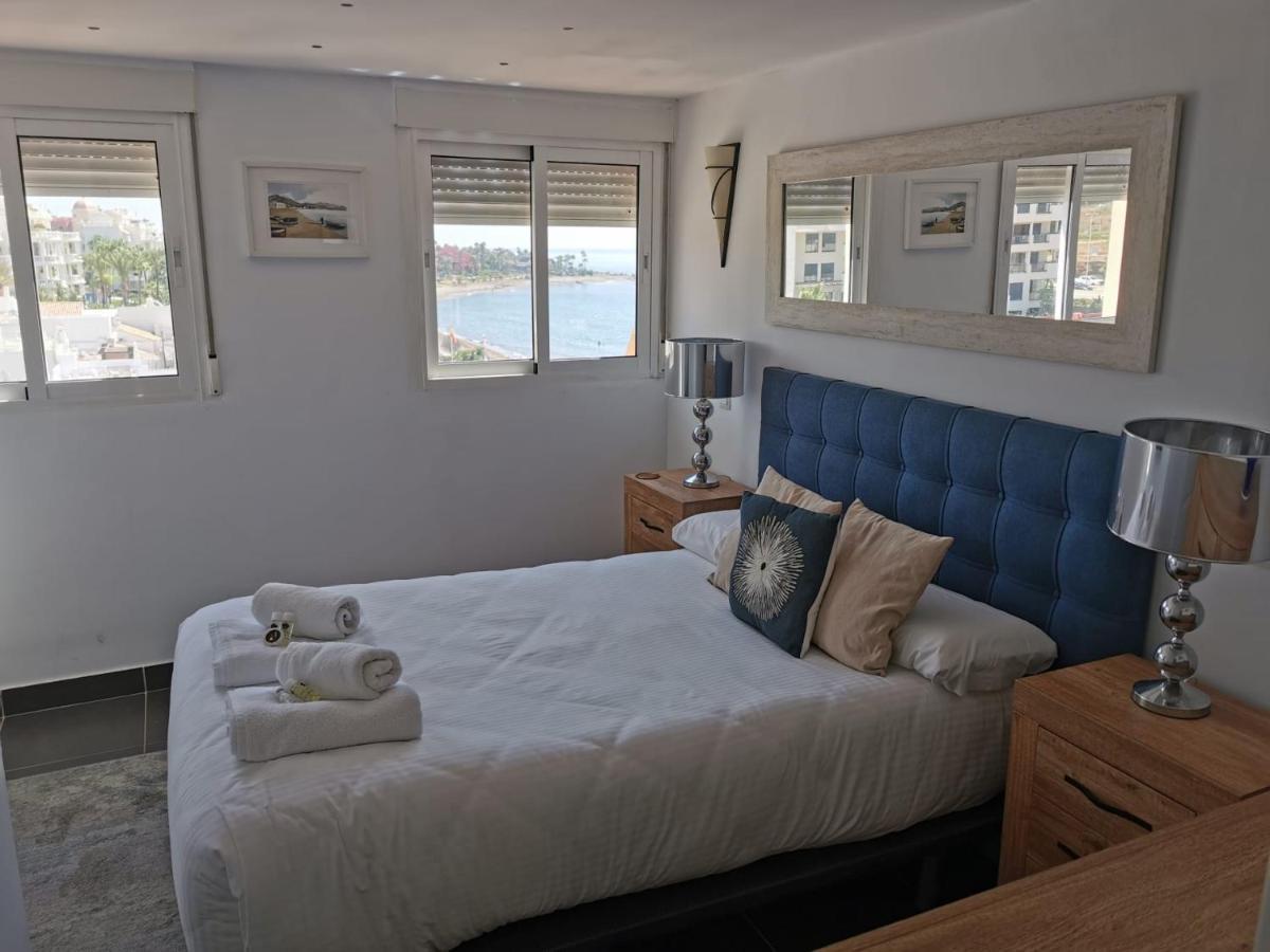 Seaside View Apartment Estepona Dış mekan fotoğraf